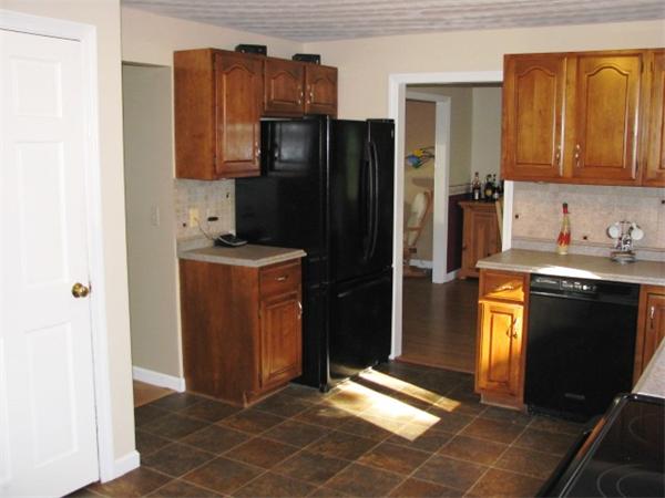 77 Jones Road Hopedale, MA 01747 - Photo 3 of 20 Gallery Image 3