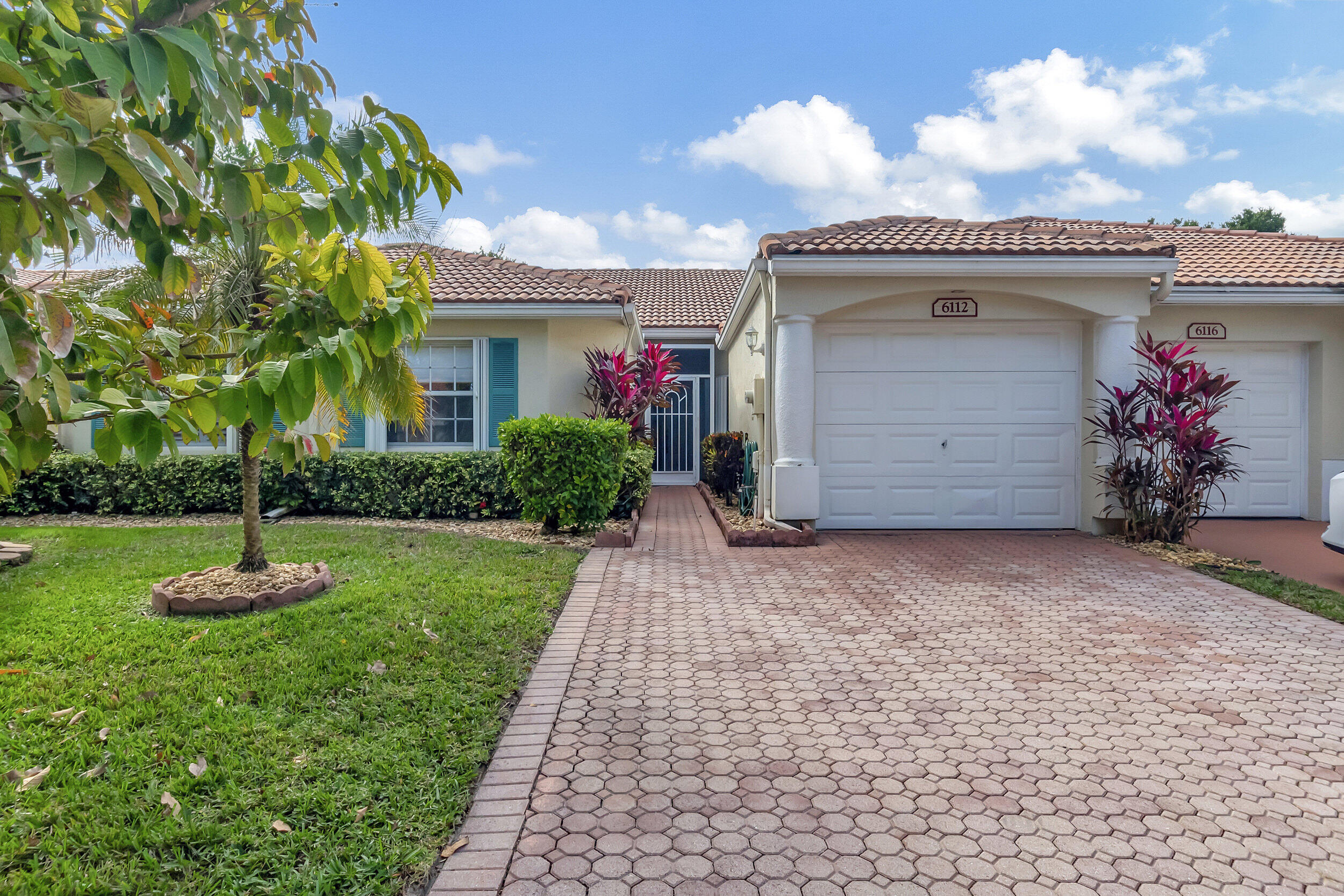 6112 Petunia Road Delray Beach, FL 33484 - Photo 1 of 29 FRONT
