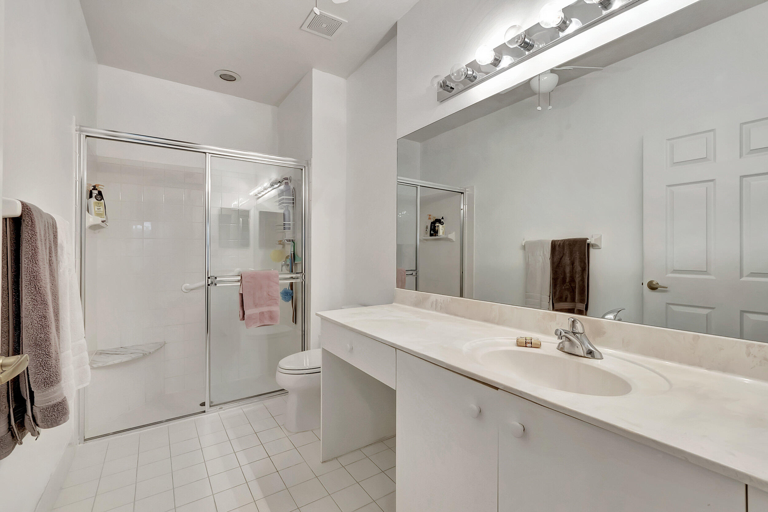 6112 Petunia Road Delray Beach, FL 33484 - Photo 10 of 29 MASTER BATH