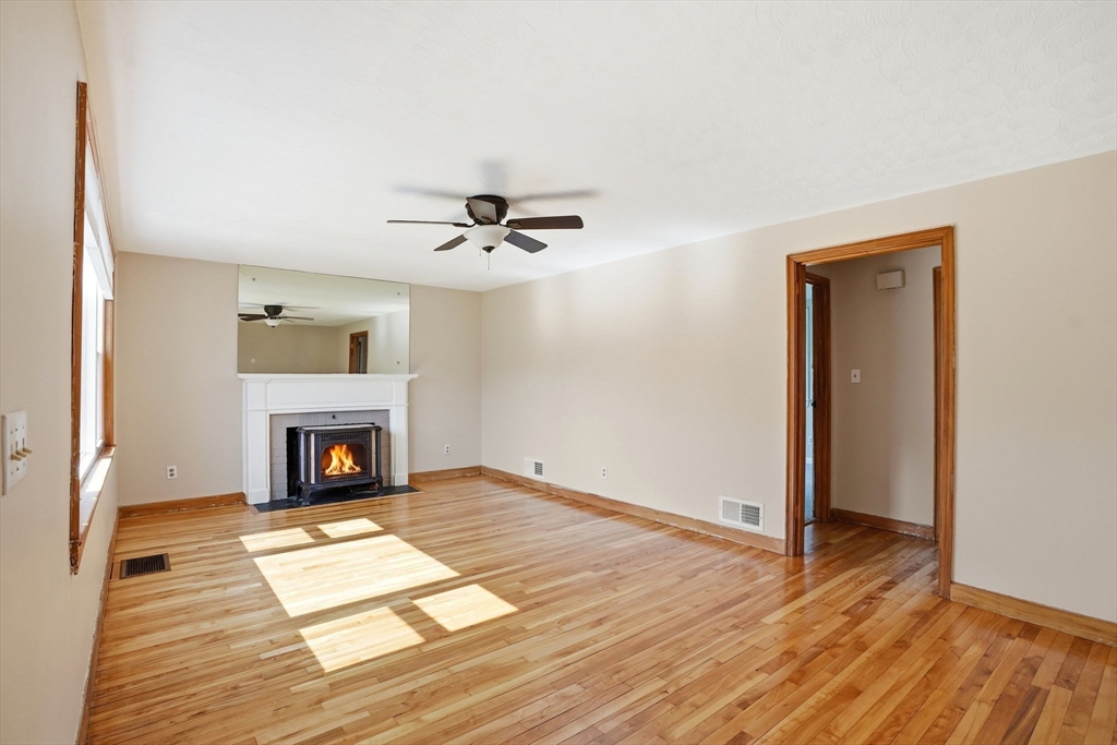 7 Beebe Lane Wakefield, MA 01880 - Photo 8 of 40