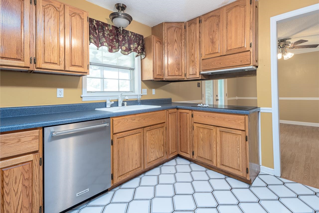 4625 Vincent Road Millington, TN 38053 - Photo 11 of 13 Gallery Image 11