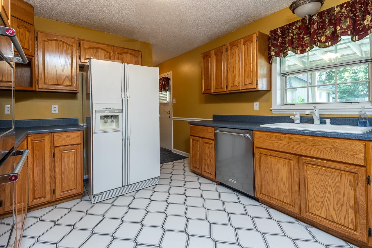 4625 Vincent Road Millington, TN 38053 - Photo 9 of 13 Gallery Image 9