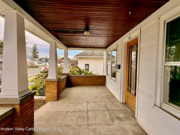 $2,995 | 421 Albany Avenue, Kingston, NY 12401