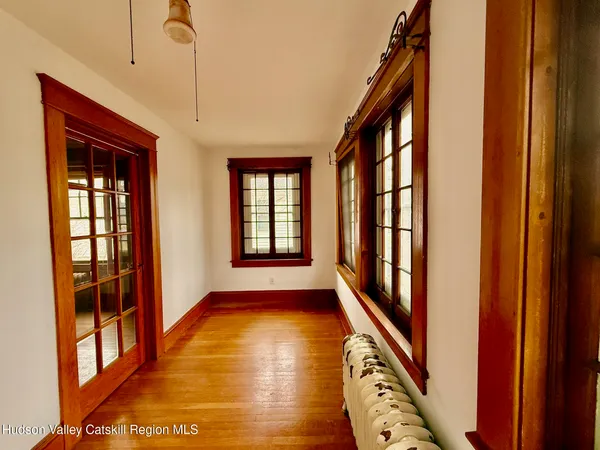 $2,995 | 421 Albany Avenue, Kingston, NY 12401