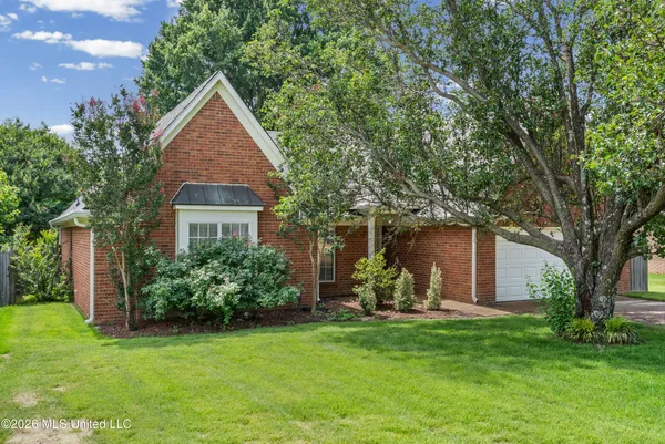 $299,900 | 9321 Hickory Drive, Olive Branch, MS 38654