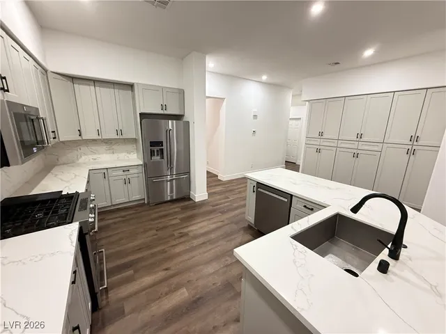 $2,995 | 10024 Pinnacle View Place, Las Vegas, NV 89134