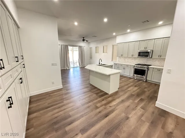 $2,895 | 10024 Pinnacle View Place, Las Vegas, NV 89134
