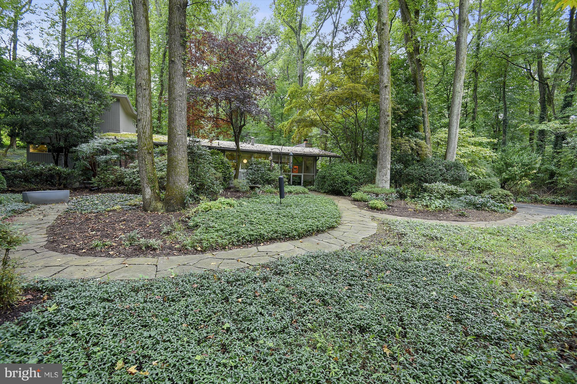 1901 Paul Spring Road Alexandria, VA 22307 - Photo 30 of 30 View from the street