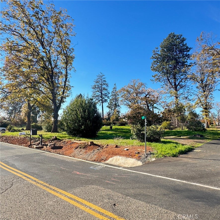 5133 Foster Road Paradise, CA 95969 - Photo 5 of 13 a view of street with houses