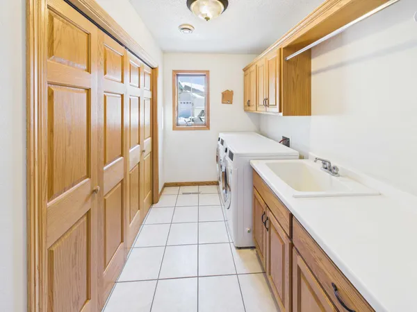 $429,900 | 220 8th Street Northeast, Melrose, MN 56352