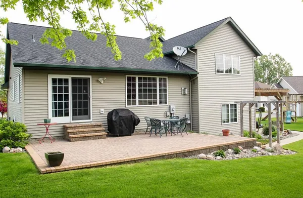 $429,900 | 220 8th Street Northeast, Melrose, MN 56352