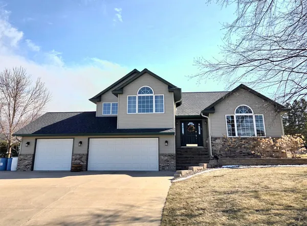 $429,900 | 220 8th Street Northeast, Melrose, MN 56352