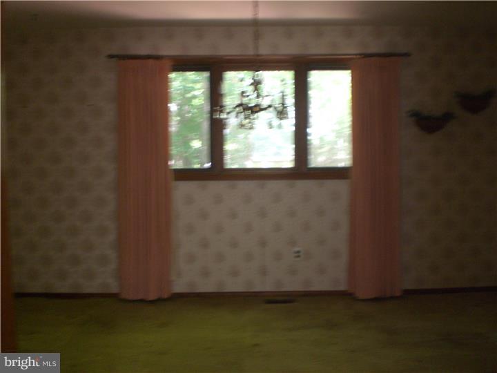 89 Oechsle Road Woodstown, NJ 08098 - Photo 7 of 24 Dining Room