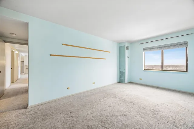 $299,000 | 6340 Americana Drive, Unit 904, Willowbrook, IL 60527