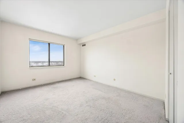 $299,000 | 6340 Americana Drive, Unit 904, Willowbrook, IL 60527