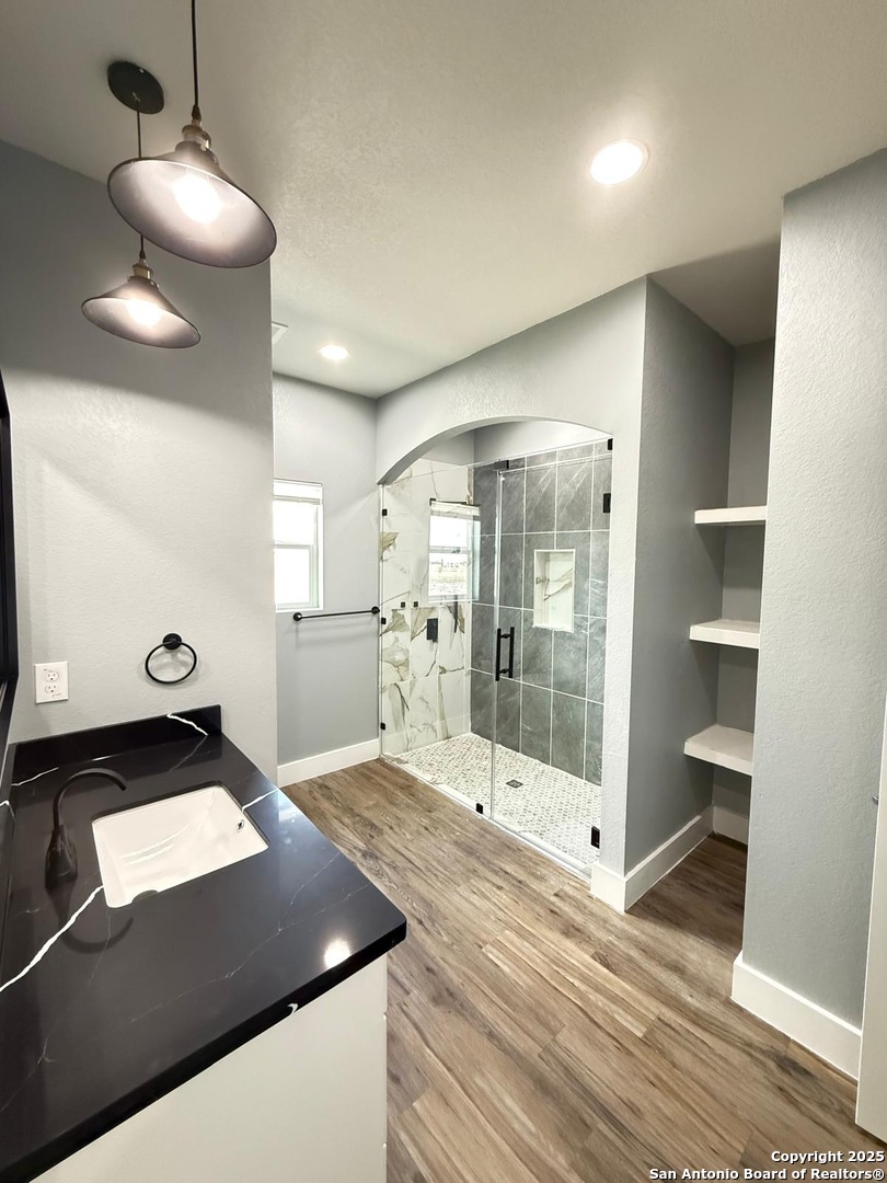 802 Cr 520 D'Hanis, TX 78850 - Photo 11 of 33 a view of a bathroom