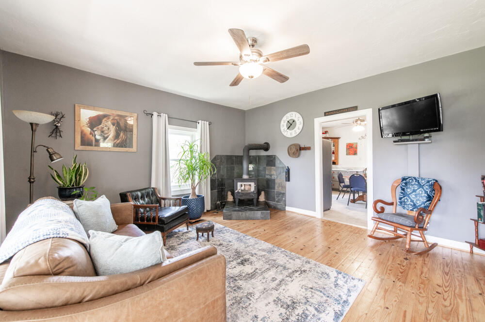 2082 Green Pond Road Aiken, SC 29803 - Photo 6 of 20 Living Room!