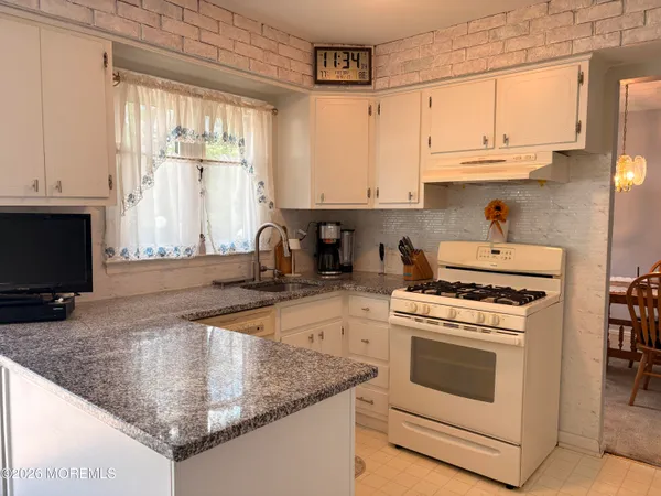 $799,000 | 7 Coventry Court, Manalapan, NJ 07726