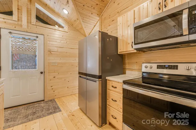 a close view of stove top oven