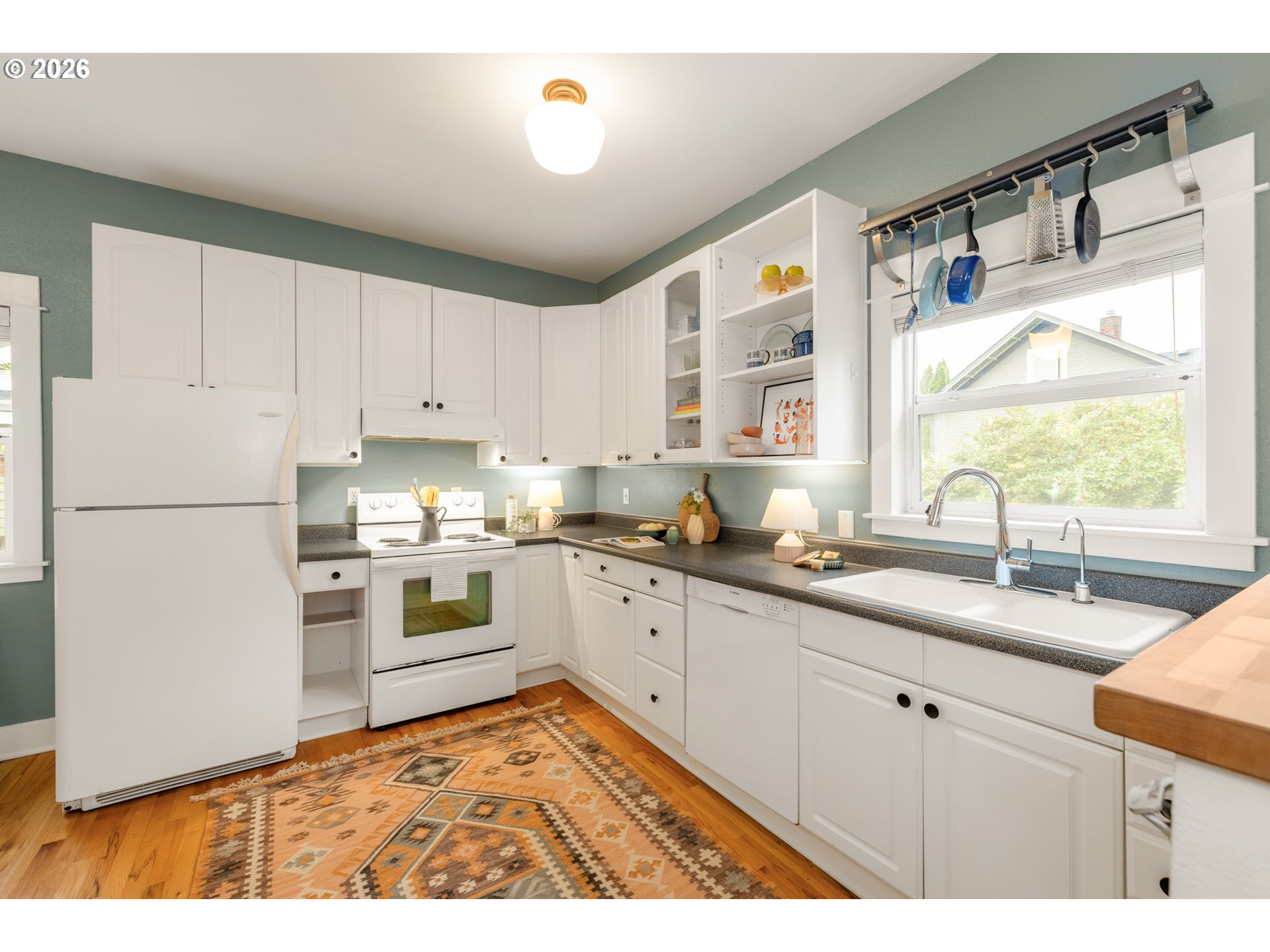 522 Northeast Sumner Street Portland, OR 97211 - Photo 14 of 42
