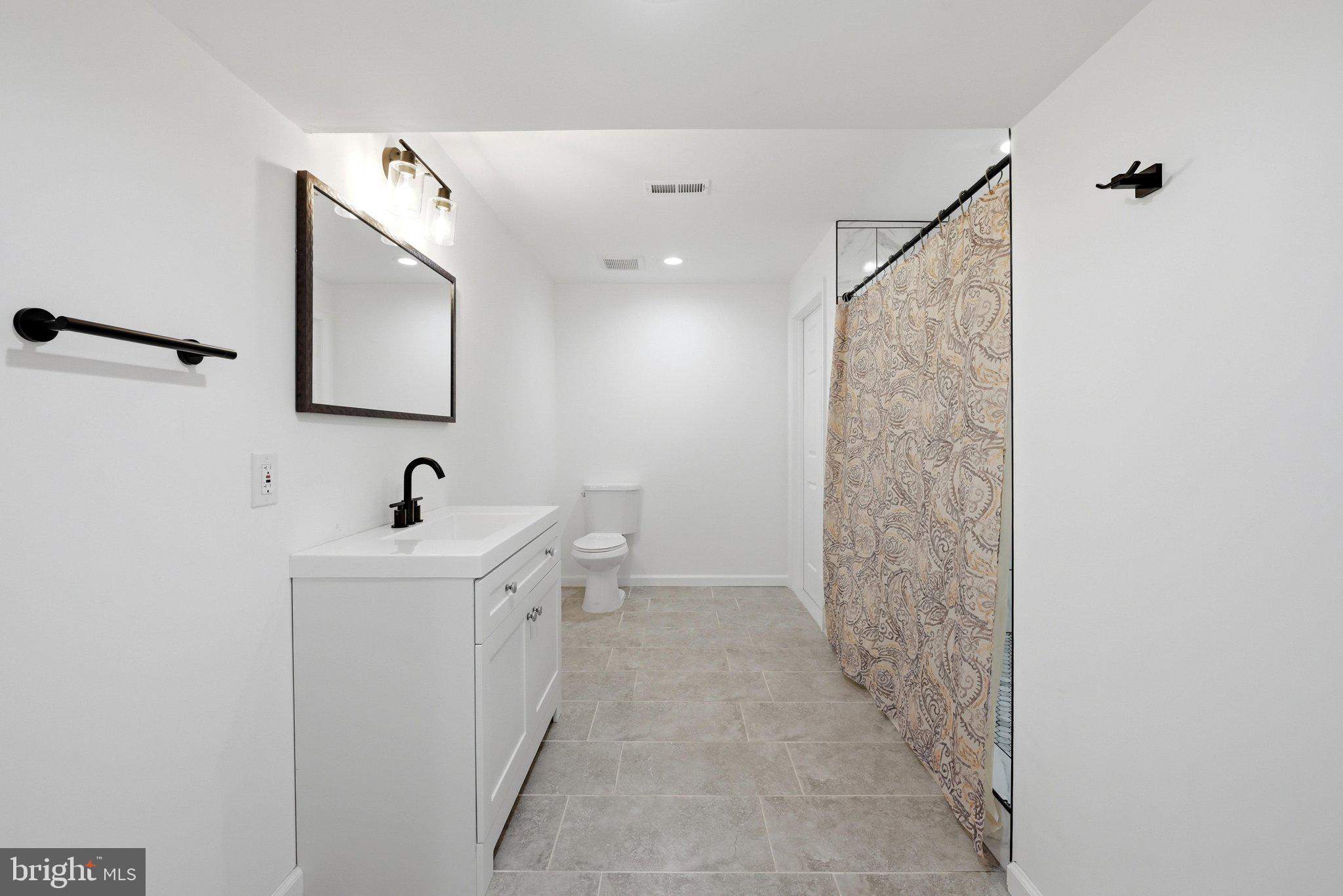 7202 Sampal Place Springfield, VA 22153 - Photo 35 of 44 Bathroom