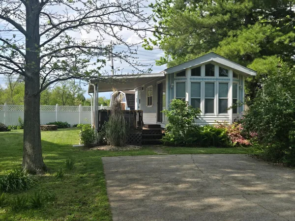 $94,600 | 11 Winding Way, Brookville, IN 47012