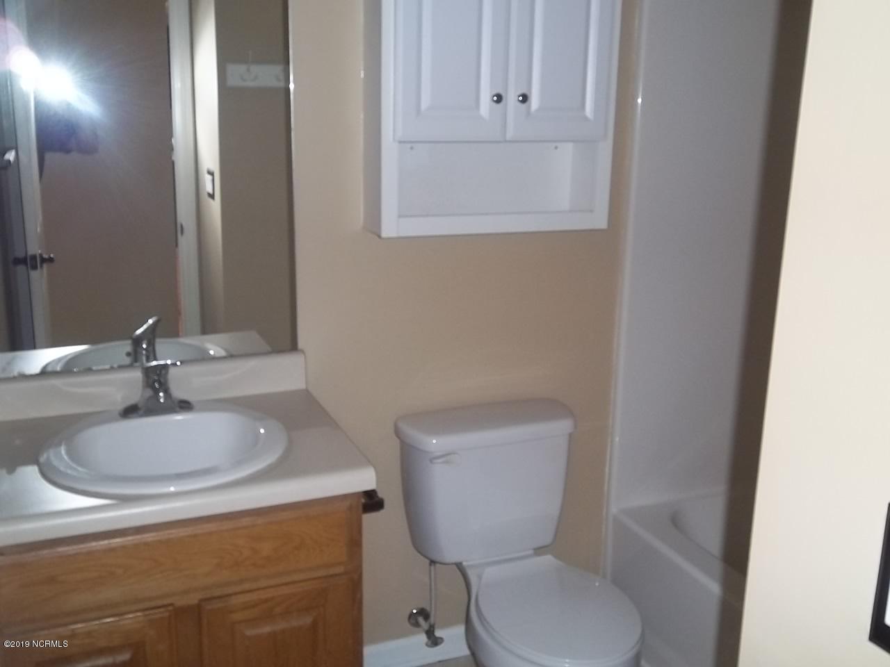 308 Church Road Havelock, NC 28532 - Photo 14 of 15 Hall Bath