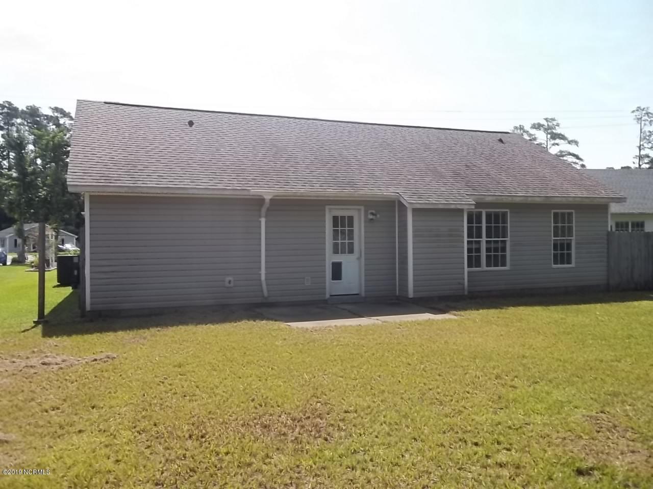 308 Church Road Havelock, NC 28532 - Photo 4 of 15 Back Patio