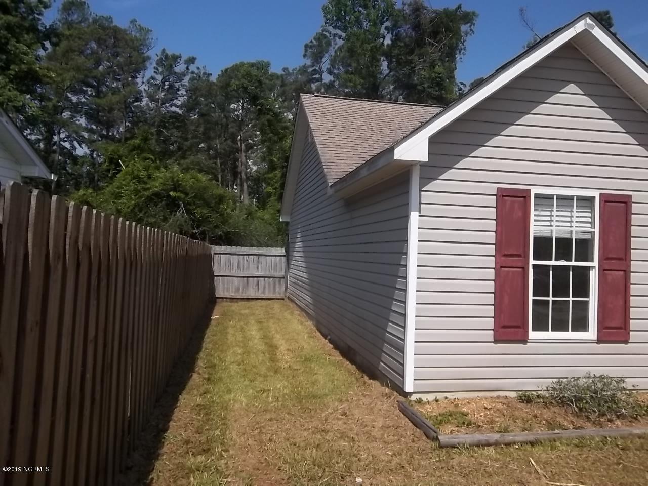 308 Church Road Havelock, NC 28532 - Photo 6 of 15 Left Side