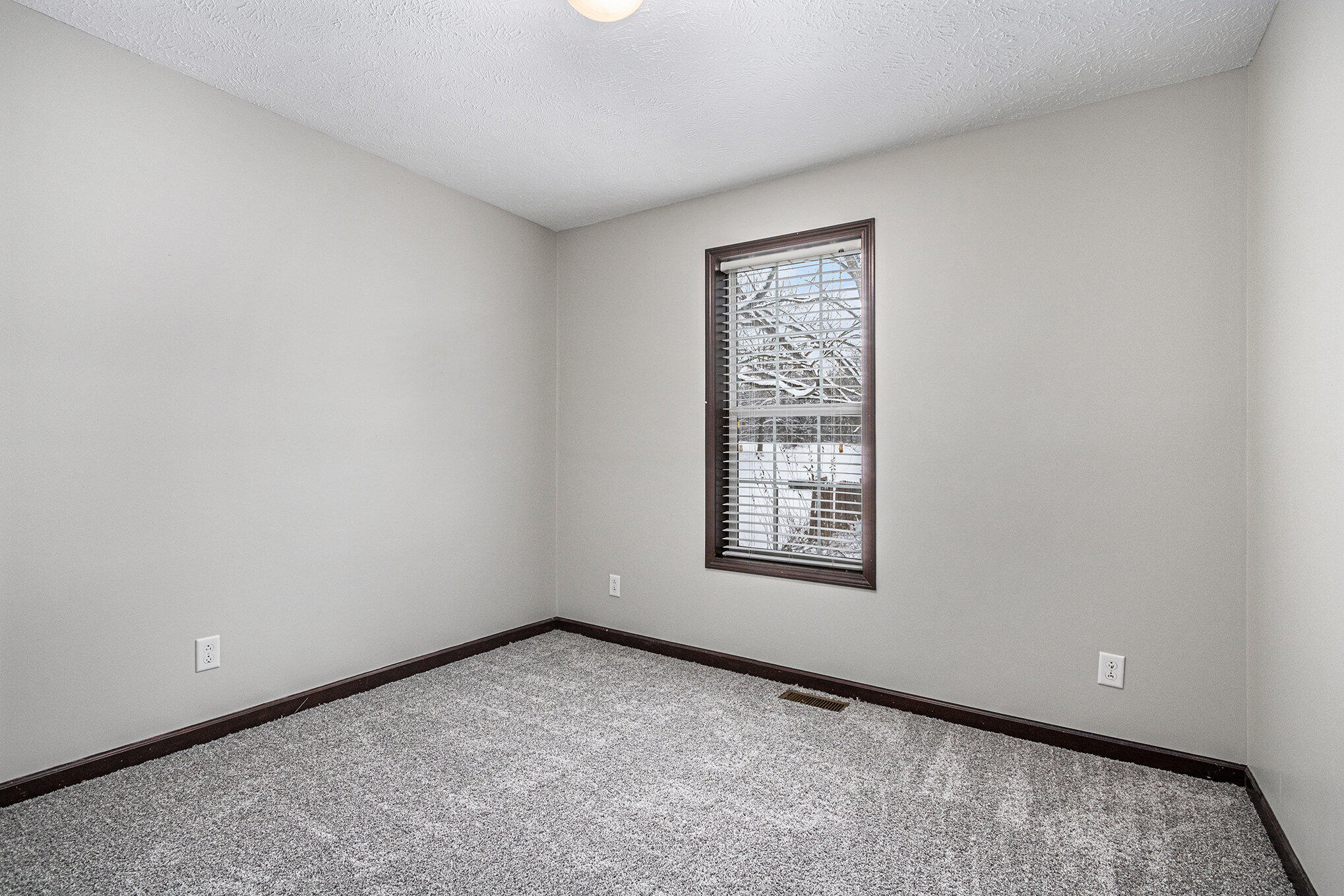 2810 Oak Forest Road Buchanan, MI 49107 - Photo 18 of 26 018_img_4846_620