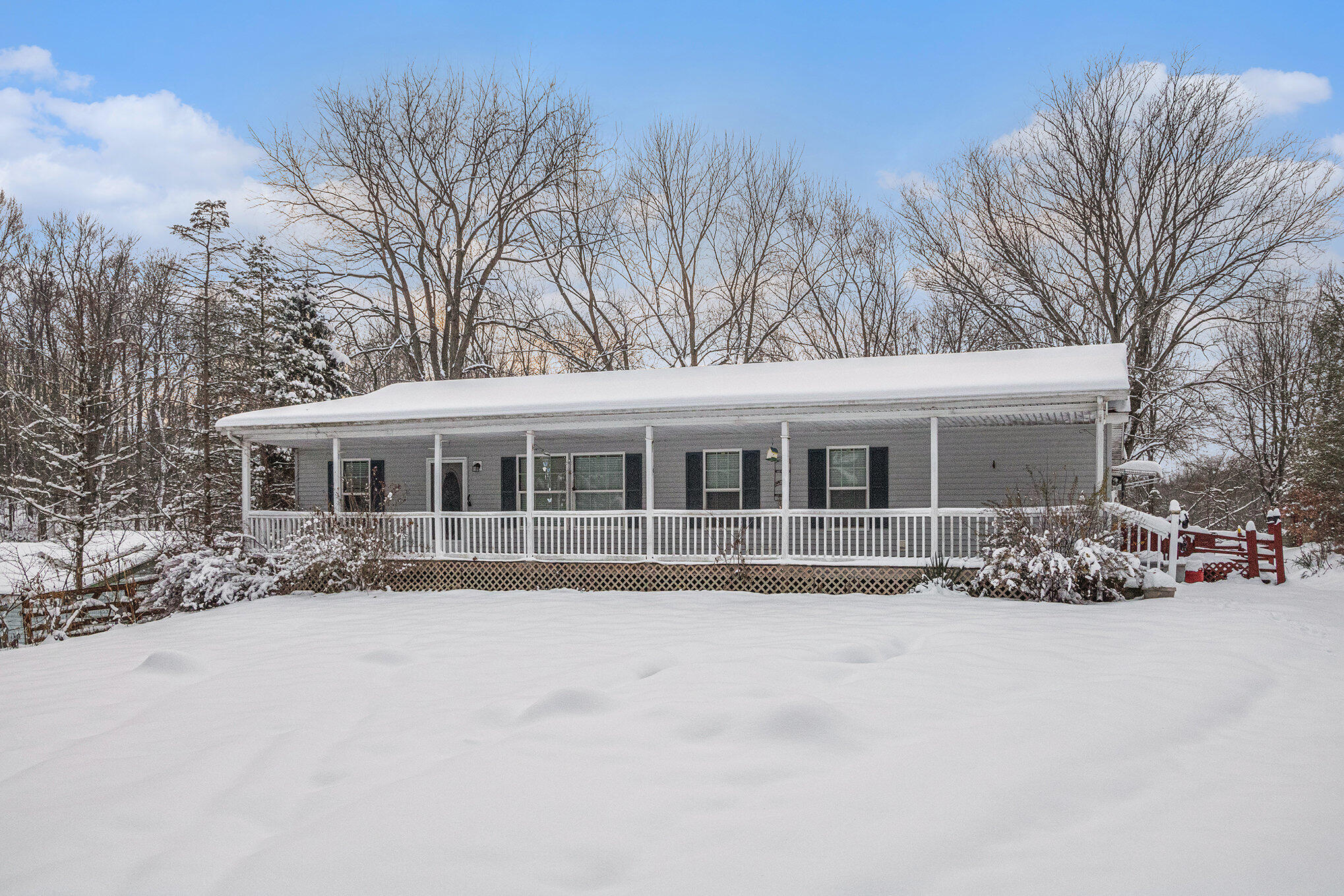 2810 Oak Forest Road Buchanan, MI 49107 - Photo 4 of 26 004_img_4862_539