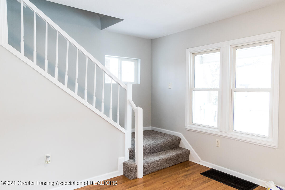 401 Riley Street Lansing, MI 48910 - Photo 8 of 30 c5dm3454