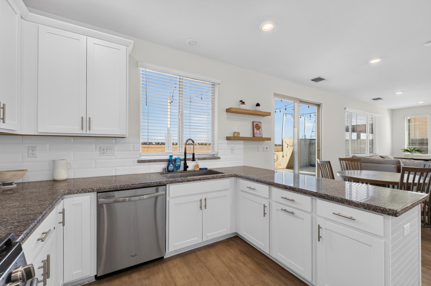 3863 Ivan Way Rancho Cordova, CA 95742 - Photo 19 of 54