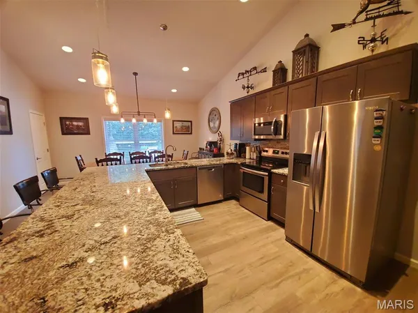 $865,000 | 28148 Commanche Trail, Canton, MO 63435