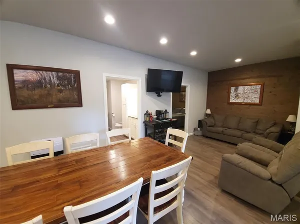 $865,000 | 28148 Commanche Trail, Canton, MO 63435