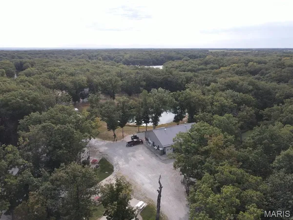 $865,000 | 28148 Commanche Trail, Canton, MO 63435