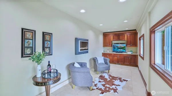 $25,000 | 7909 78th Avenue Southeast, Mercer Island, WA 98040