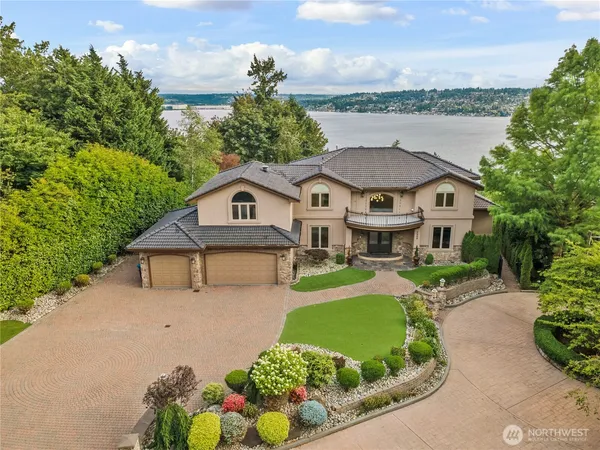 $25,000 | 7909 78th Avenue Southeast, Mercer Island, WA 98040