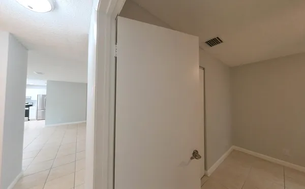 $2,895 | 141 Northeast 17th Court, Boynton Beach, FL 33435