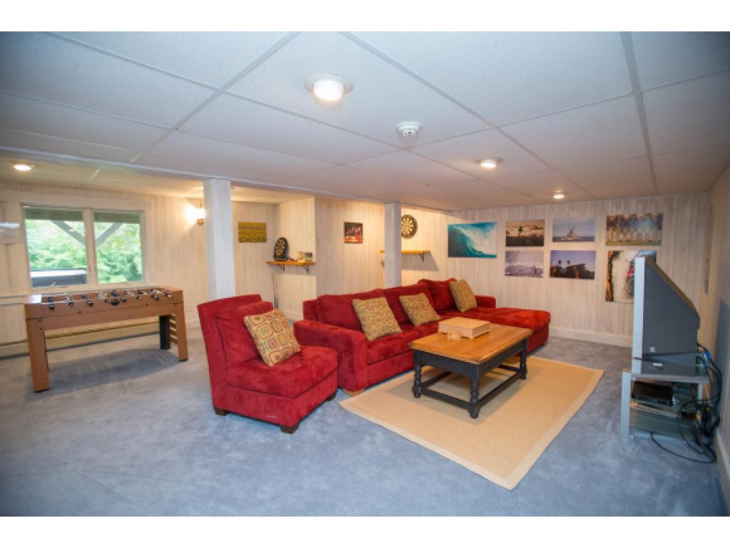 278 Thomas Pasture Road Stowe, VT 05672 - Photo 19 of 32 Gallery Image 19