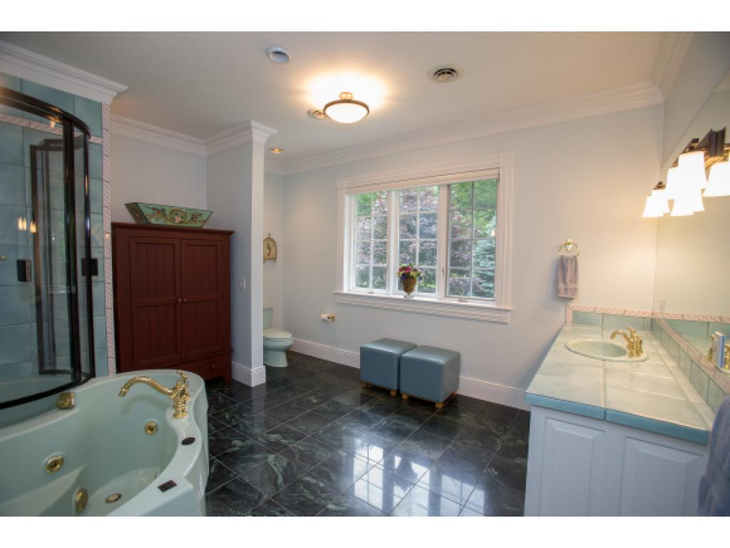 278 Thomas Pasture Road Stowe, VT 05672 - Photo 10 of 32 Gallery Image 10