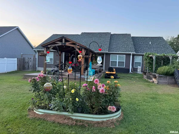 $295,000 | 12387 Bermuda Drive, Marion, IL 62959
