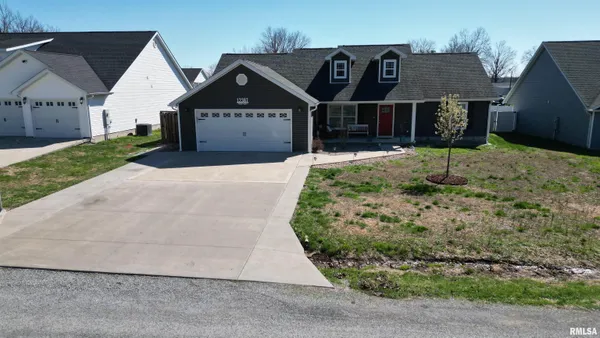 $295,000 | 12387 Bermuda Drive, Marion, IL 62959