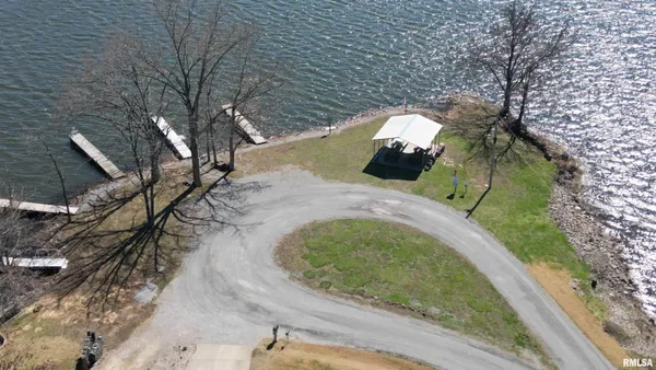 $295,000 | 12387 Bermuda Drive, Marion, IL 62959