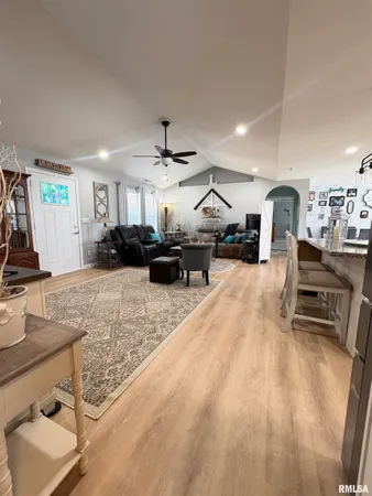 $295,000 | 12387 Bermuda Drive, Marion, IL 62959