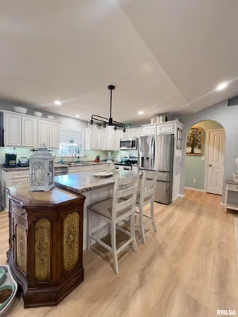 $295,000 | 12387 Bermuda Drive, Marion, IL 62959