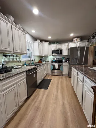 $295,000 | 12387 Bermuda Drive, Marion, IL 62959