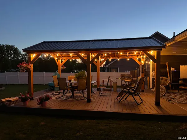 $295,000 | 12387 Bermuda Drive, Marion, IL 62959