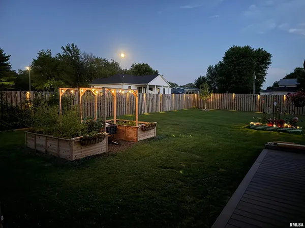 $295,000 | 12387 Bermuda Drive, Marion, IL 62959