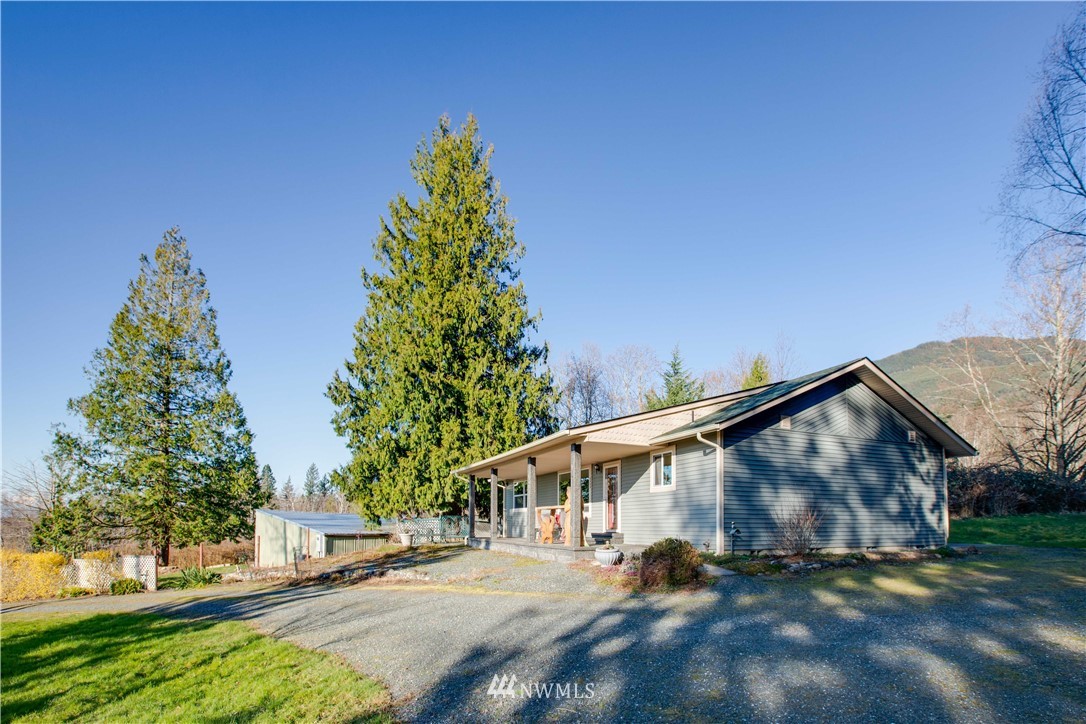 6902 Goodwin Road Everson, WA 98247 - Photo 6 of 39 a view of a house with a yard
